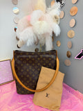 LOUIS VUITTON Monogram Looping MM