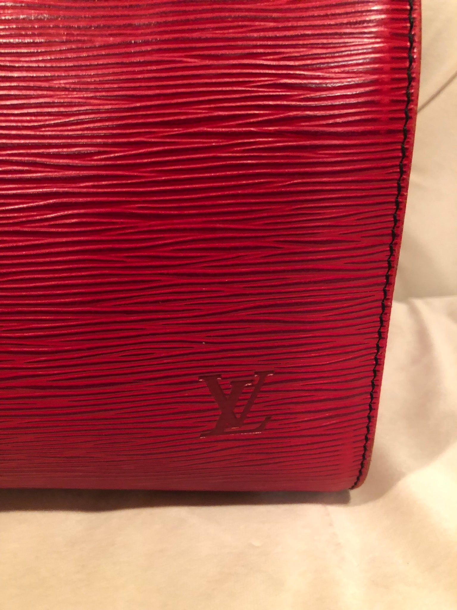 Louis Vuitton Epi Speedy 35 – Blushing Babes Boutique